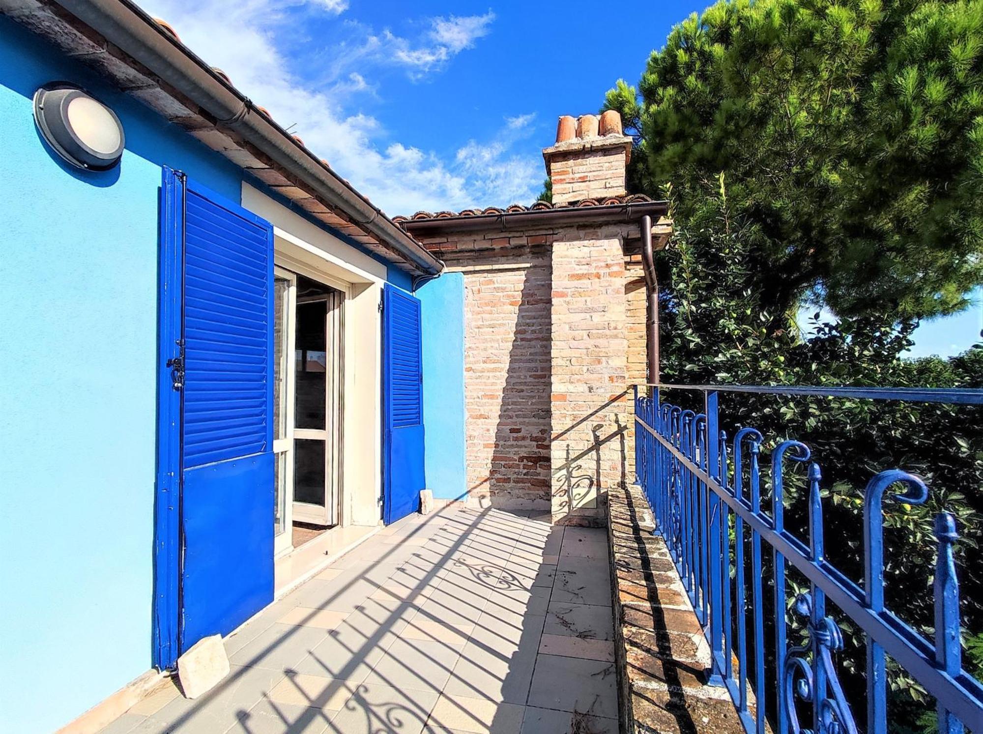 La Casa Della Cicogna Una Casa Al Mare Ideale Anche Per Gli Impegni Di Lavoro O Studio Villa Bellocchi Exterior foto